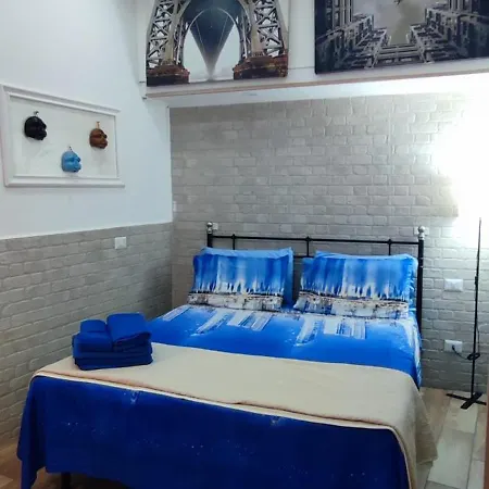 Rosy Maison Apartment Naples
